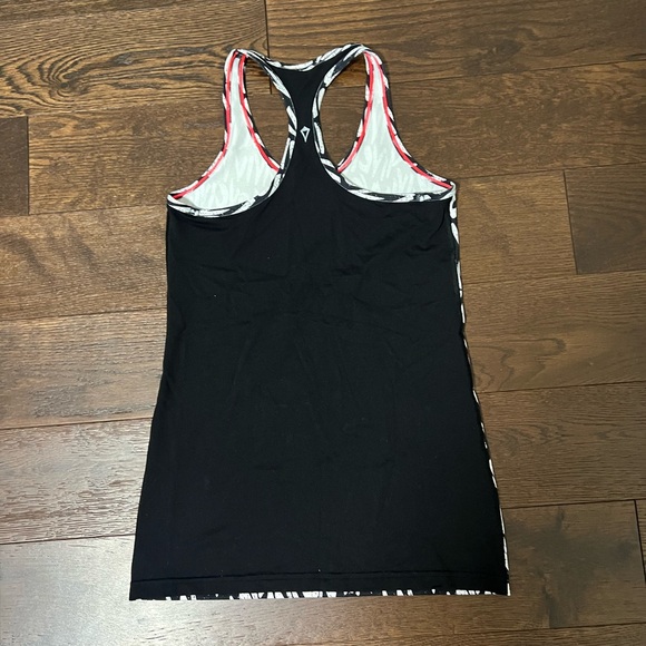 NWOT Ivivva by Lululemon Keepurcool Racer Tank Top in Black/White - Picture 2 of 4